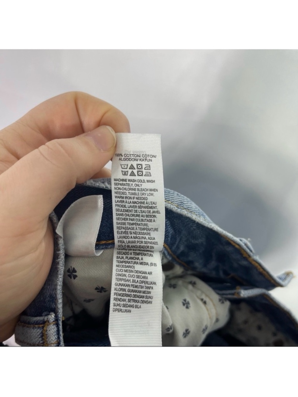 Lucky Brand, 221 Original Straight Jeans, Size 32x32. In excellent condition! - Picture 9 of 10